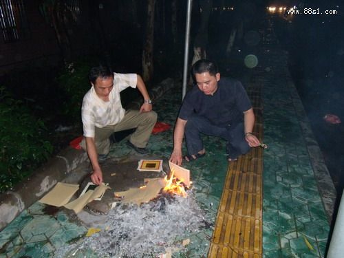 出道的第一场公益超度法事
